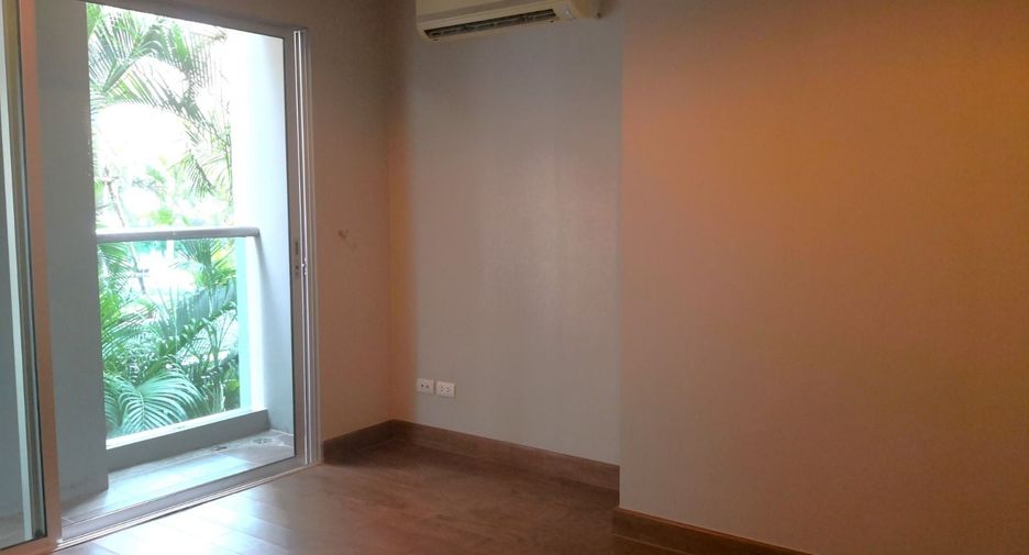 For sale 5 bedrooms condo in Huai Khwang, Bangkok