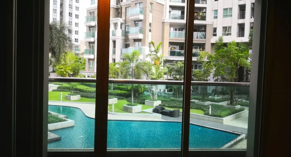 For sale 5 bedrooms condo in Huai Khwang, Bangkok