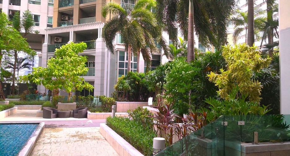 For sale 5 bedrooms condo in Huai Khwang, Bangkok