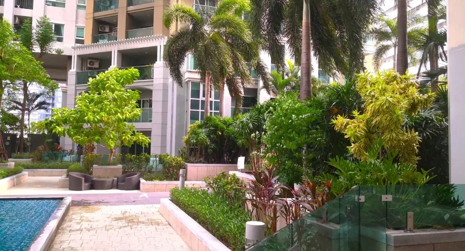 For sale 5 bedrooms condo in Huai Khwang, Bangkok