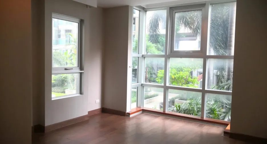 For sale 5 bedrooms condo in Huai Khwang, Bangkok