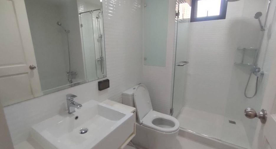 For sale 2 bedrooms condo in Khlong Toei, Bangkok