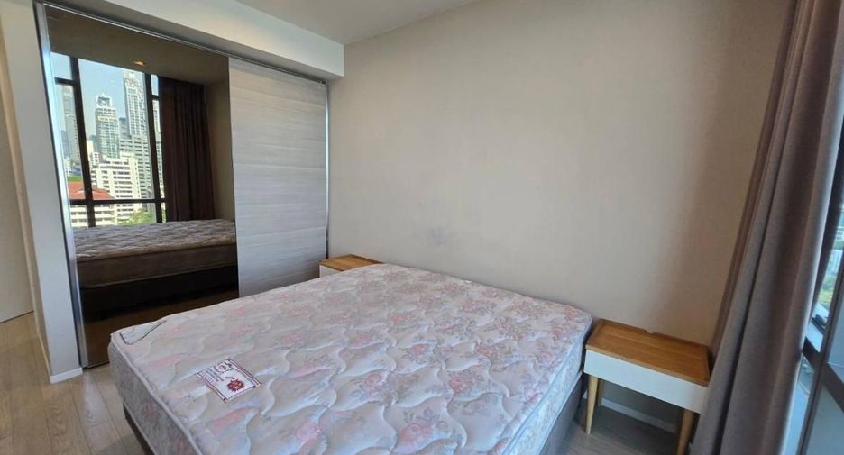 For rent 2 bedrooms condo in Watthana, Bangkok
