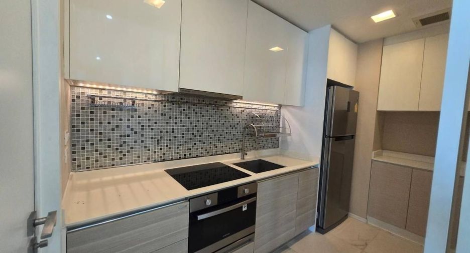 For rent 2 bedrooms condo in Watthana, Bangkok