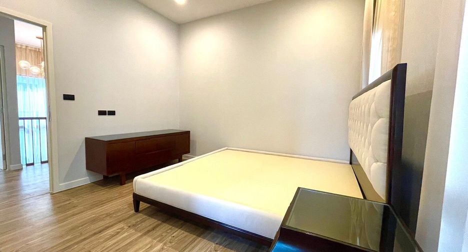 Casa en venta y en alquiler de 4 habitaciones en Bang Kapi, Bangkok