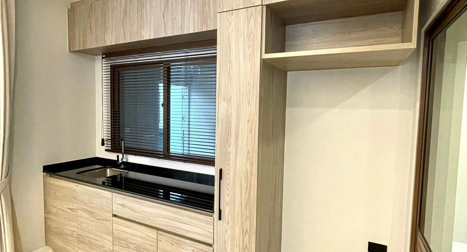 Casa en venta y en alquiler de 4 habitaciones en Bang Kapi, Bangkok