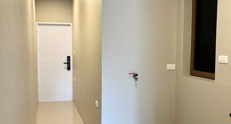 Casa en venta y en alquiler de 4 habitaciones en Bang Kapi, Bangkok