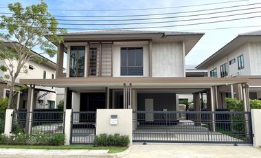 For sale and for rent 4 bedrooms house in Bang Kapi, Bangkok