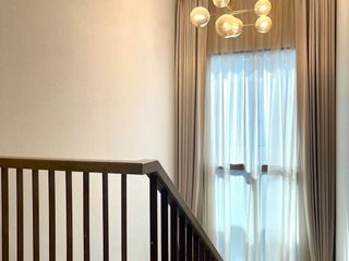 Casa en venta y en alquiler de 4 habitaciones en Bang Kapi, Bangkok