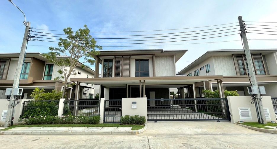 Casa en venta y en alquiler de 4 habitaciones en Bang Kapi, Bangkok