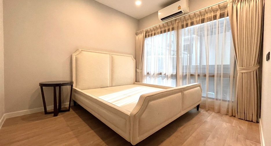 Casa en venta y en alquiler de 4 habitaciones en Bang Kapi, Bangkok