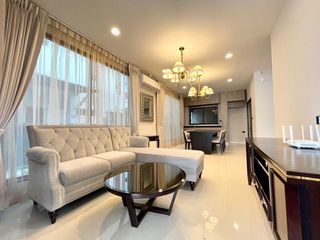 Casa en venta y en alquiler de 4 habitaciones en Bang Kapi, Bangkok