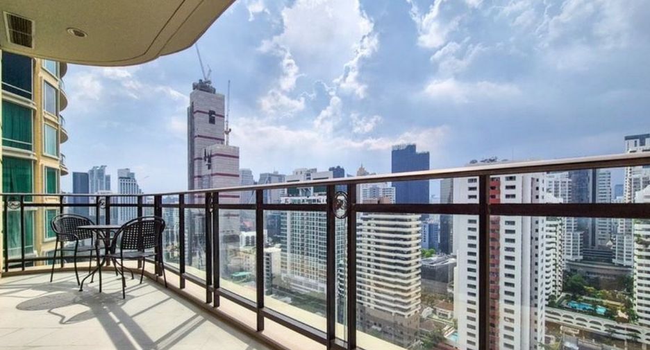 À louer 3 chambres condo à Watthana, Bangkok