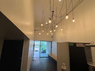 For rent 5 bedrooms retail Space in Watthana, Bangkok