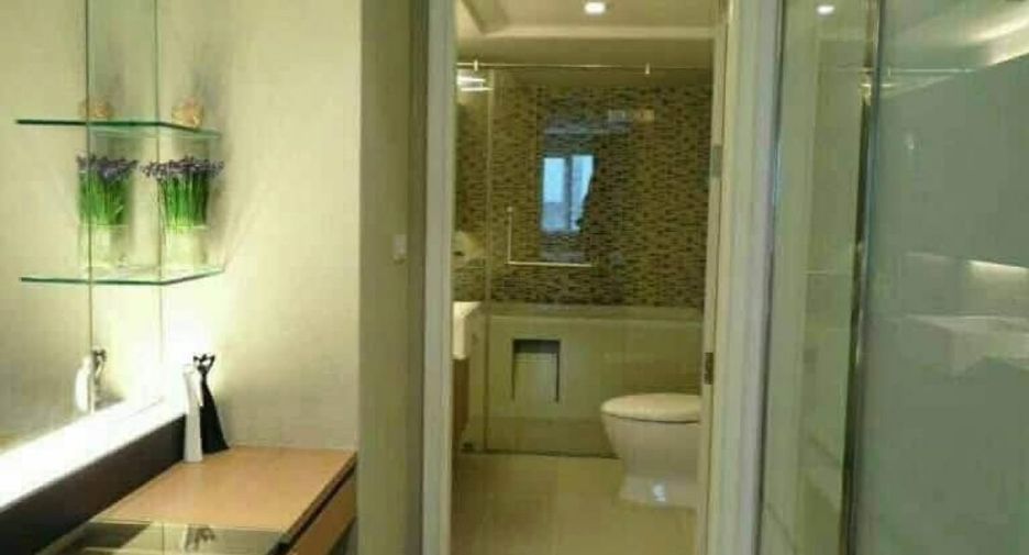 Wohnung zur Miete mit 3 Zimmer in Watthana, Bangkok