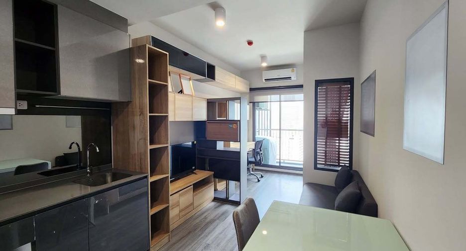 For rent 1 bed condo in Bang Rak, Bangkok