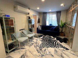 For rent 2 bedrooms condo in Sathon, Bangkok