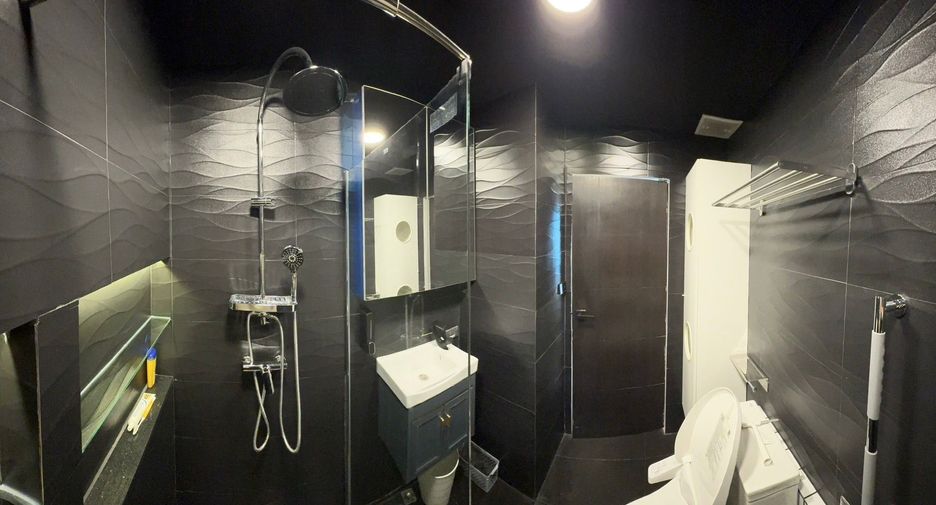 For rent 2 bedrooms condo in Sathon, Bangkok