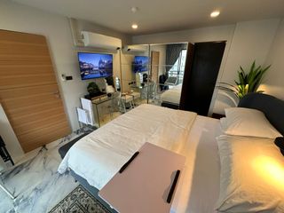 For rent 2 bedrooms condo in Sathon, Bangkok