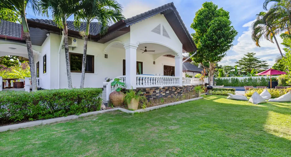 À vendre et à louer 5 chambres villa à Mueang Phuket, Phuket