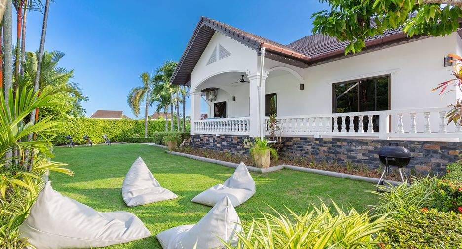 À vendre et à louer 5 chambres villa à Mueang Phuket, Phuket