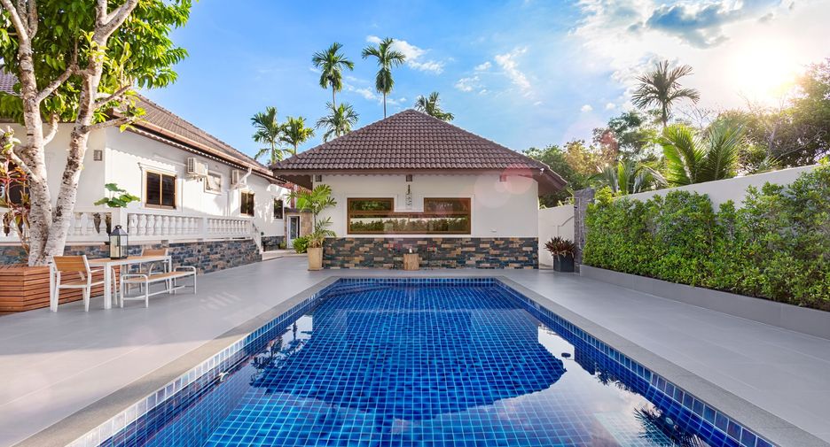 À vendre et à louer 5 chambres villa à Mueang Phuket, Phuket