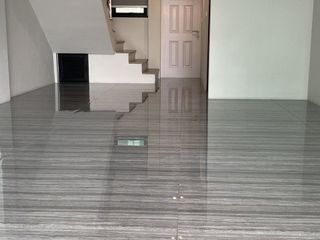 For sale 4 bedrooms townhouse in Bang Kapi, Bangkok