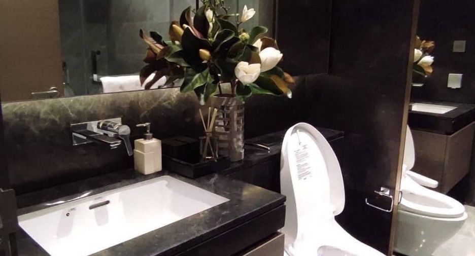For rent 1 bed condo in Pathum Wan, Bangkok