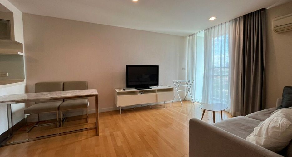 For rent 2 bedrooms condo in Phaya Thai, Bangkok