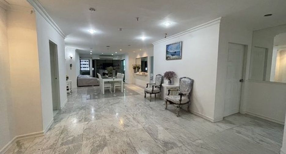 For rent 3 ベッドルーム condo in Watthana, Bangkok