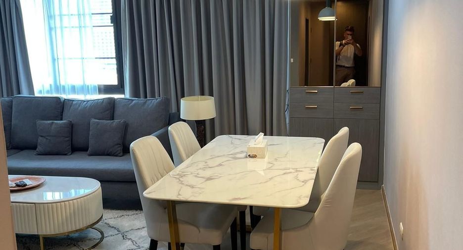 For rent 2 bedrooms condo in Pathum Wan, Bangkok