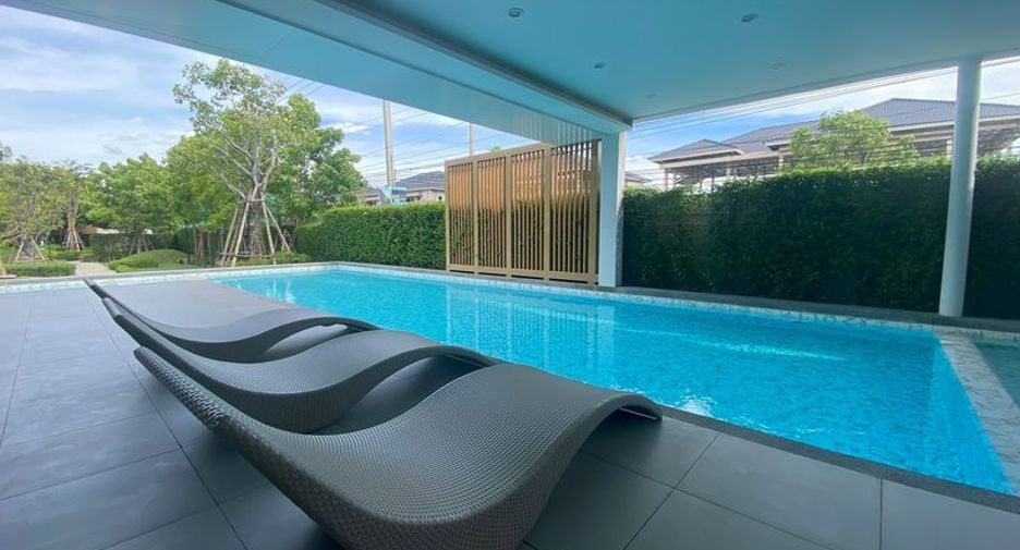 For rent 3 bedrooms townhouse in Prawet, Bangkok
