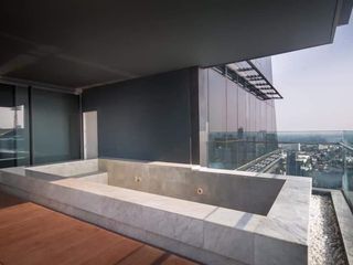 Wohnung zur Miete mit 4 Zimmer in Khlong Toei, Bangkok