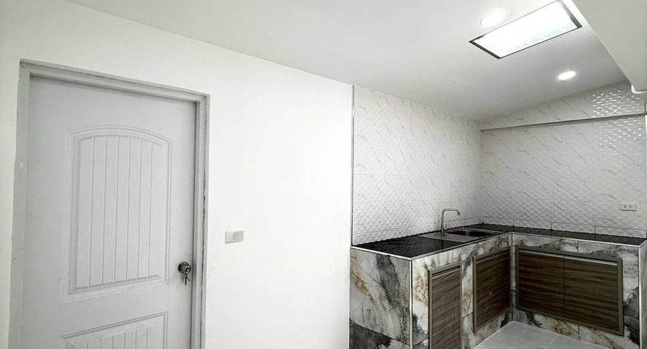 Casa adosada en venta de 3 habitaciones en Mueang Phuket, Phuket