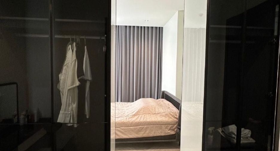 For rent 2 bedrooms condo in Khlong San, Bangkok