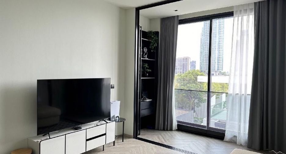 For rent 2 bedrooms condo in Khlong San, Bangkok