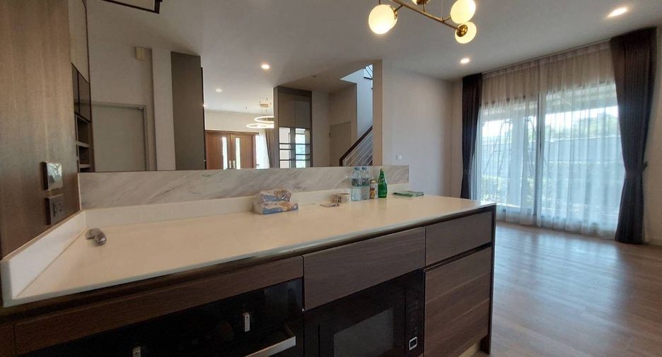 Casa en venta de 4 habitaciones en Thawi Watthana, Bangkok