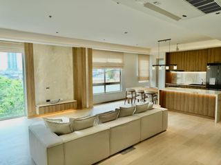 For rent 2 bedrooms condo in Yan Nawa, Bangkok