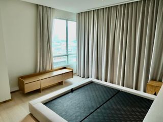 For rent 2 bedrooms condo in Yan Nawa, Bangkok