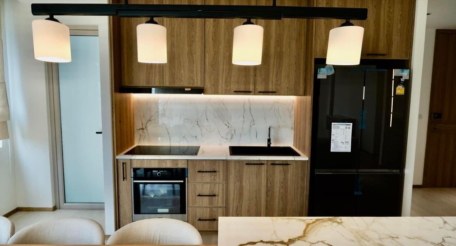 For rent 2 bedrooms condo in Yan Nawa, Bangkok