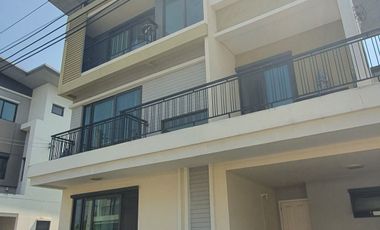 For sale 7 bedrooms house in Sai Mai, Bangkok