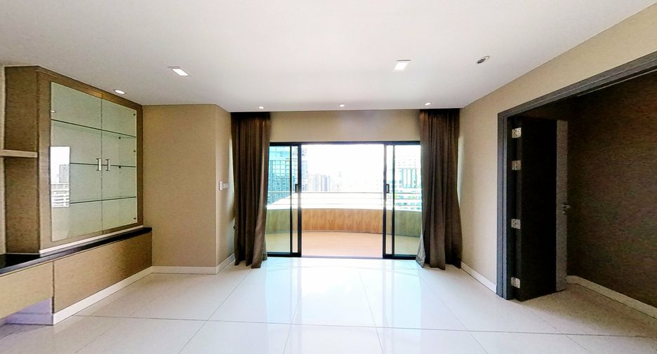 À vendre 2 chambres condo à Watthana, Bangkok