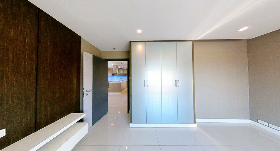 À vendre 2 chambres condo à Watthana, Bangkok