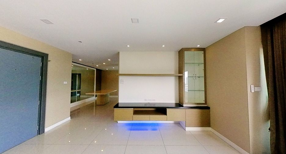 À vendre 2 chambres condo à Watthana, Bangkok