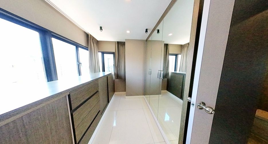 À vendre 2 chambres condo à Watthana, Bangkok