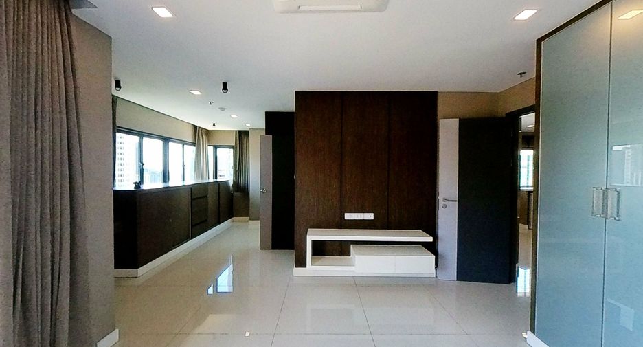 À vendre 2 chambres condo à Watthana, Bangkok