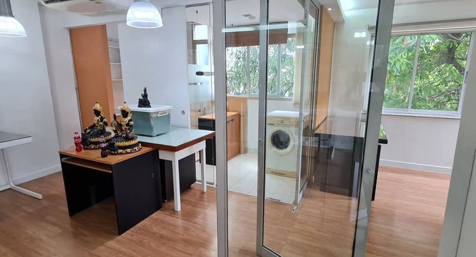 For sale and for rent 2 bedrooms condo in Huai Khwang, Bangkok