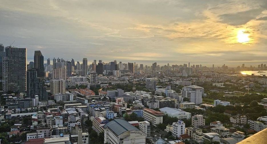 Condo en alquiler de 2 habitaciones en Sathon, Bangkok
