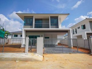 Продажа 4 спальни дом в Тхаланг, Пхукет