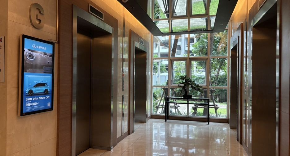 For sale 1 bed condo in Thon Buri, Bangkok